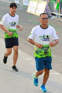 BIB: 
                            <button type="button" onclick="openModal(3533314)" class="btn btn-primary btn-sm float-right btn-popup" data-toggle="modal" data-target=".modal-high-quality">
                        <i class="fas fa-shopping-cart"></i> Add to Cart
                    </button>
                                            <button type="button" onclick="isThisMe(3533314, true)" class="btn btn-success btn-sm float-right btn-popup btn-isme hidden" data-toggle="tooltip" data-placement="bottom" title="นี่คือรูปของคุณใช่ไหม คลิกที่นี่เพื่อเอาเข้าอัลบั้ม">
                        <i class="fas fa-plus"></i> Add to album
                    </button>
                    <button type="button" onclick="isThisMe(3533314, false)" class="btn btn-warning btn-sm float-right btn-popup btn-isnotme hidden">
                        <i class="fas fa-ban"></i> Remove from album
                    </button>